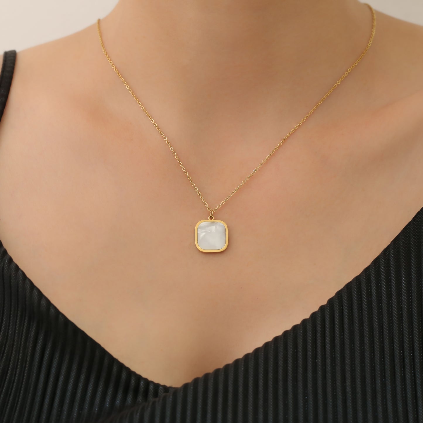 SCARLETT NECKLACE