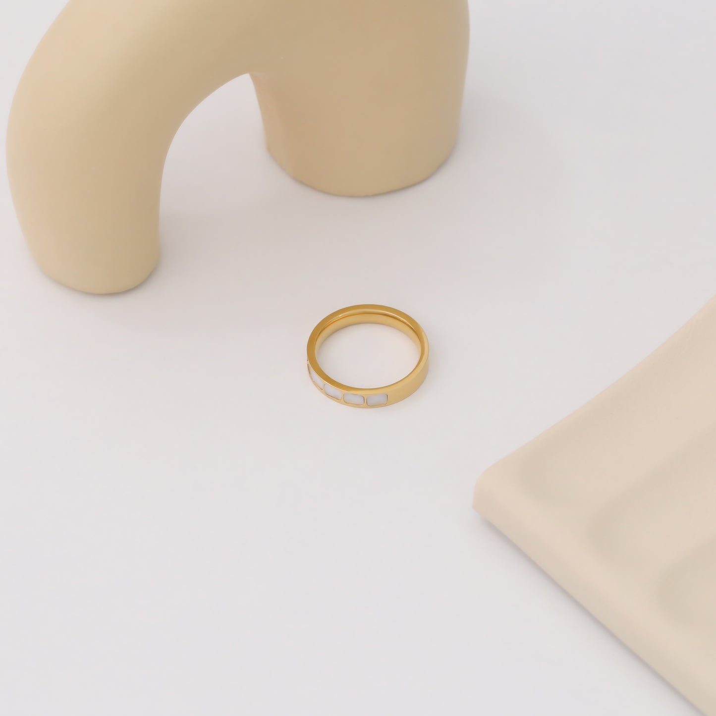 SCARLETT RING