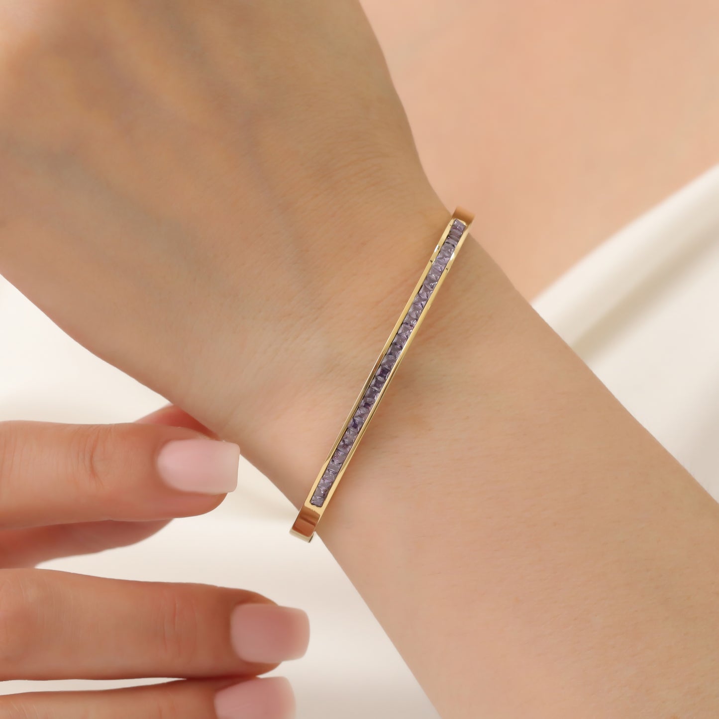 VIOLET BRACELET