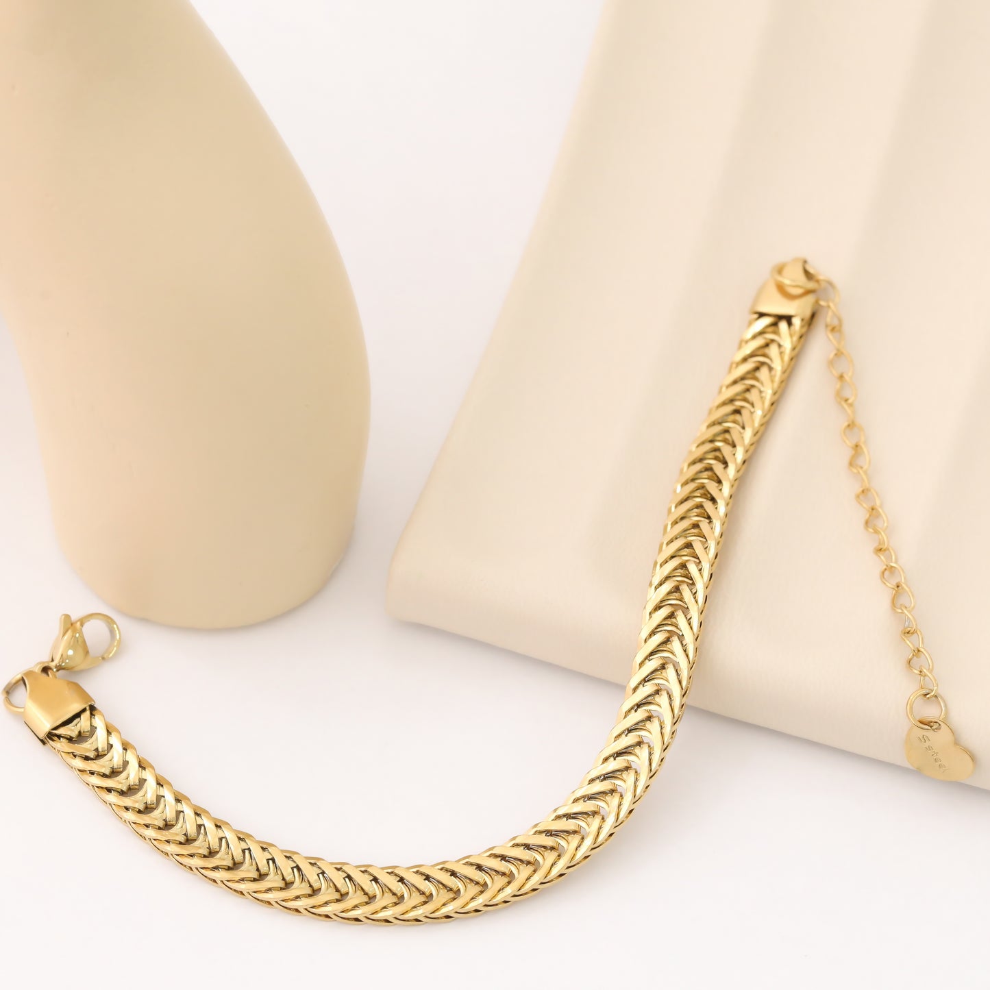 ISABEL BRACELET