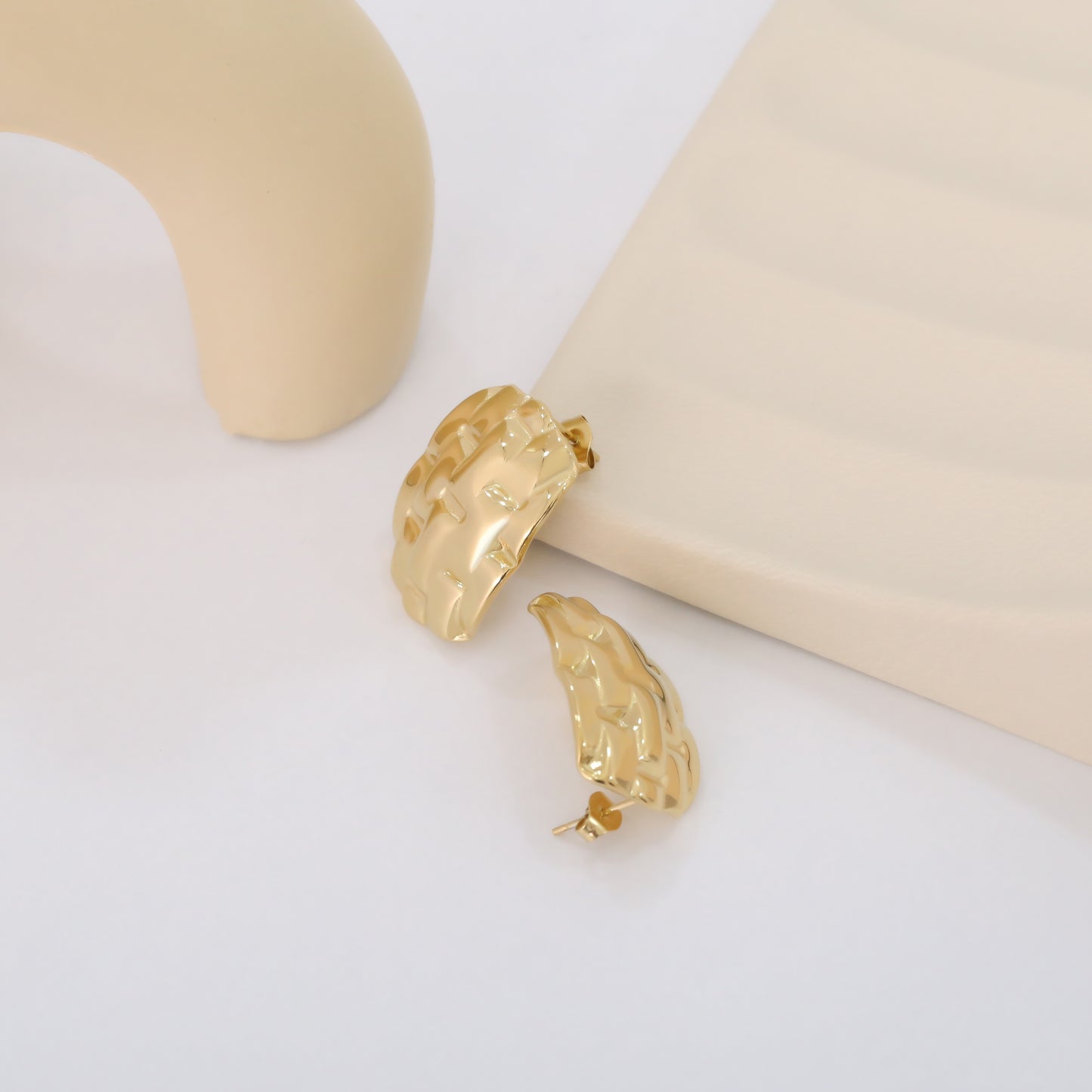 LILY EARRINGS