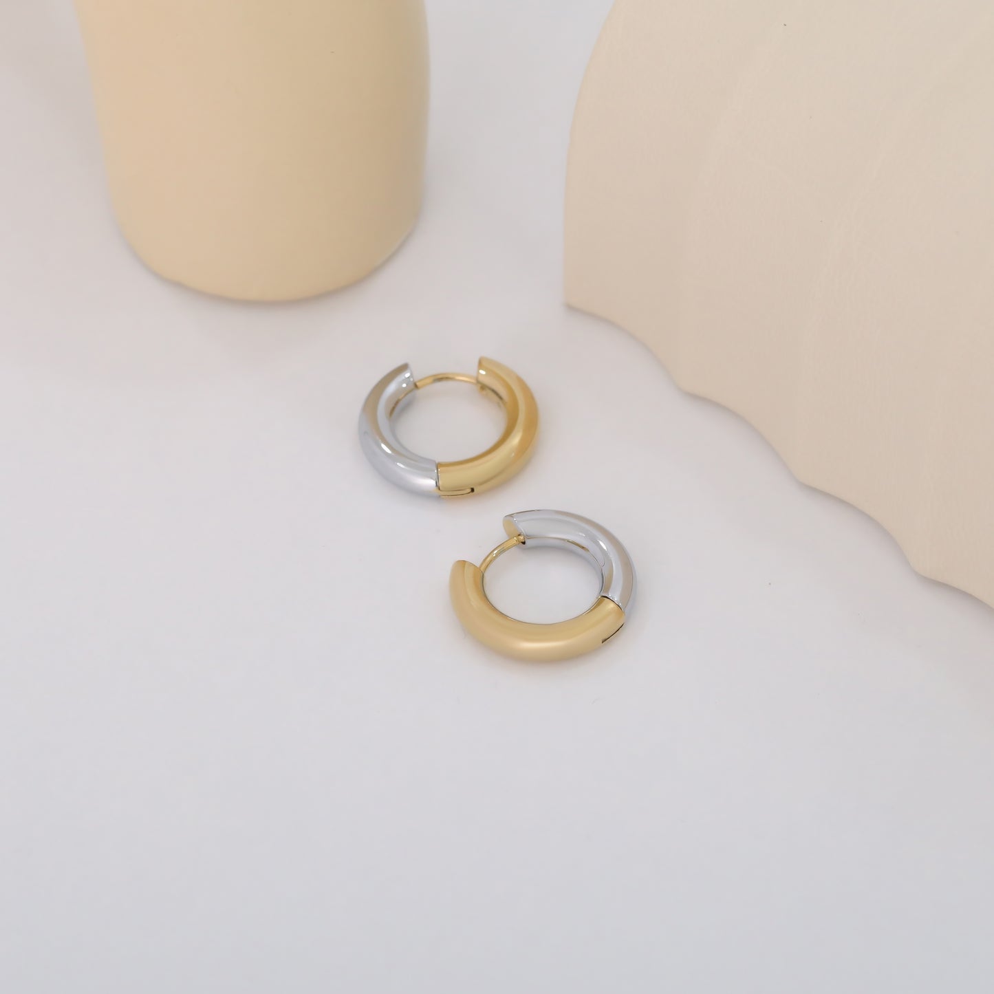 LOLA EARRINGS