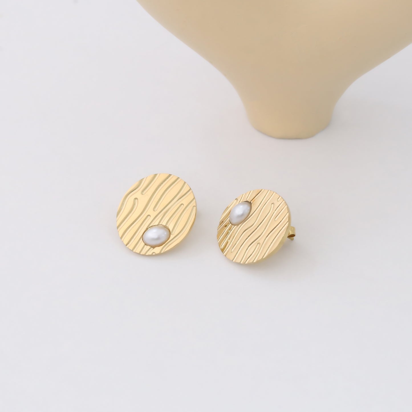 DALILA PEARL EARRINGS