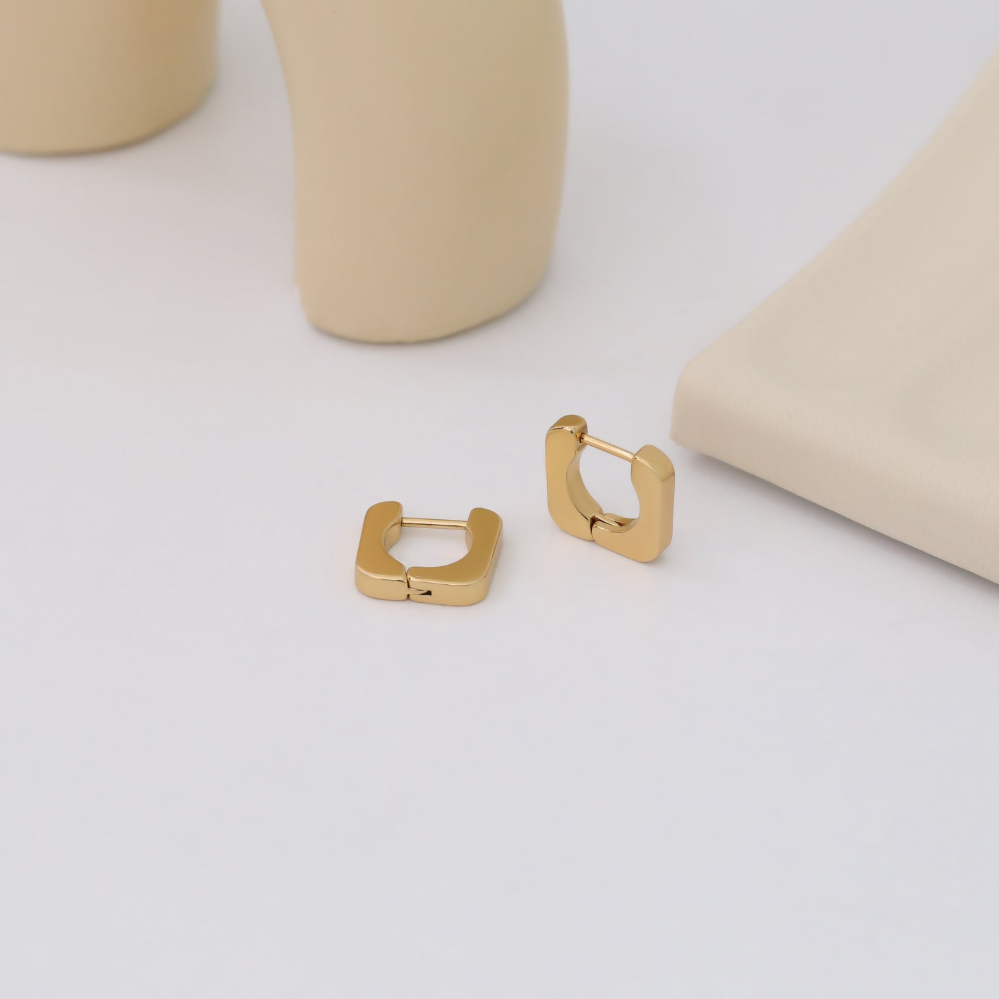 PHOEBE EARRINGS