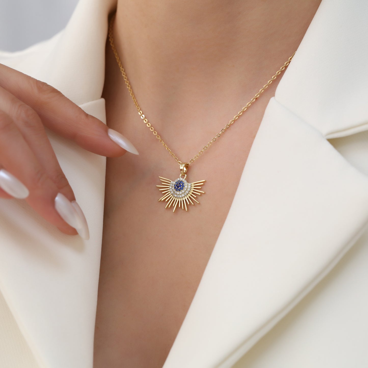 DAPHNE NECKLACE
