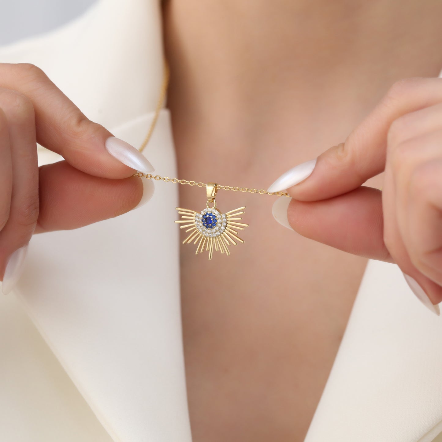 DAPHNE NECKLACE