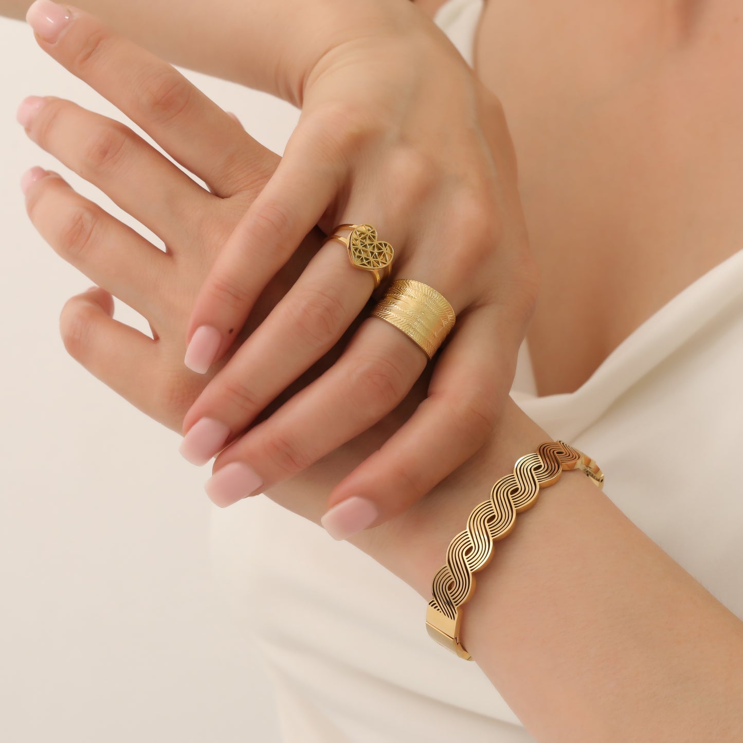 ARI BRACELET