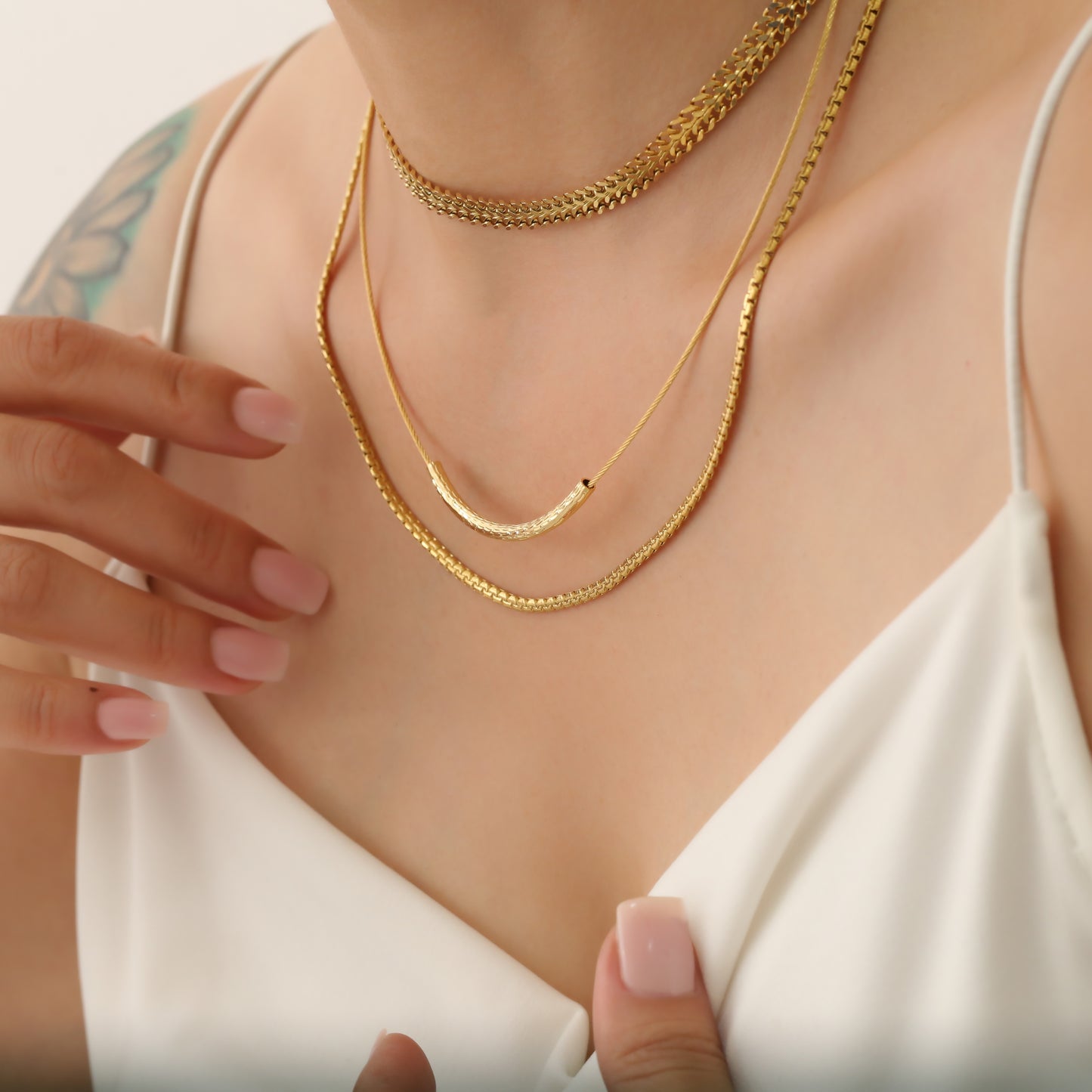 ELLIE NECKLACE