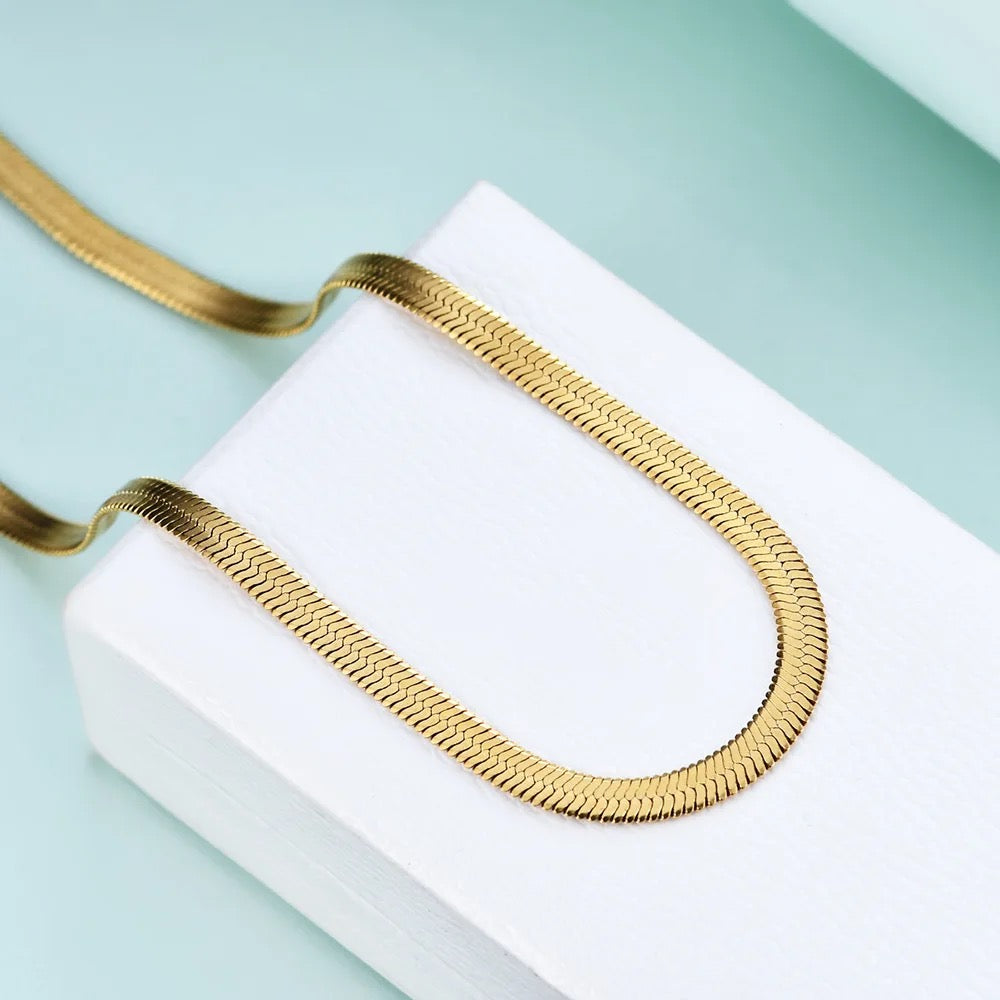 FERNANDA NECKLACE