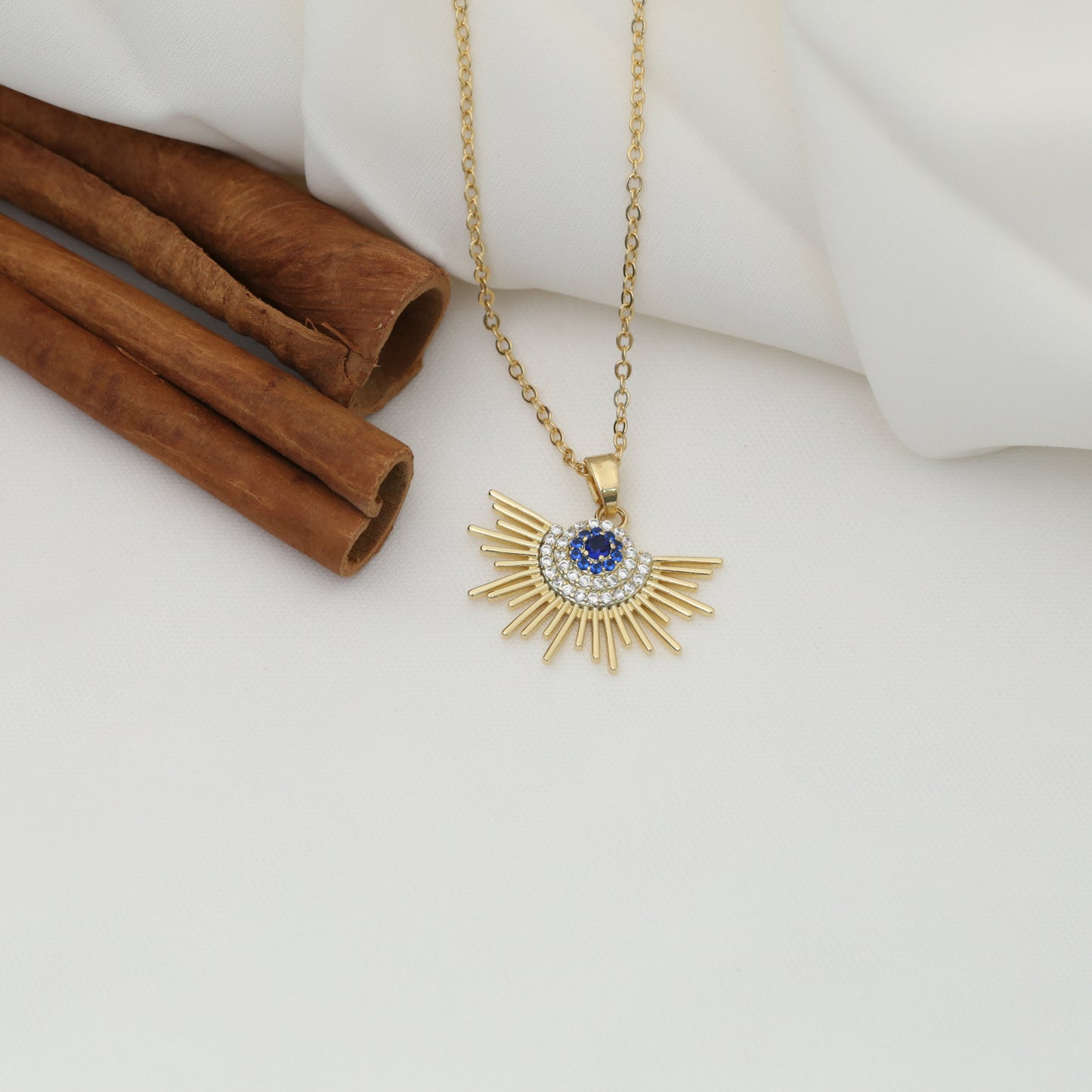 DAPHNE NECKLACE