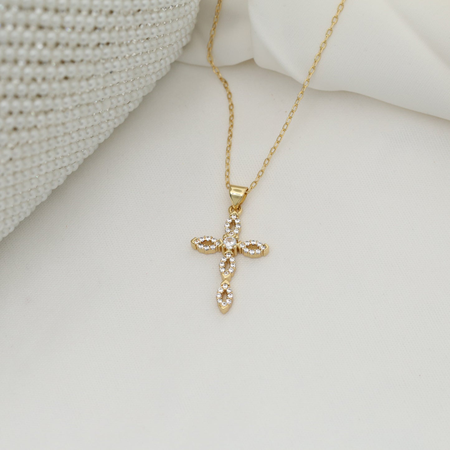 LEONA NECKLACE