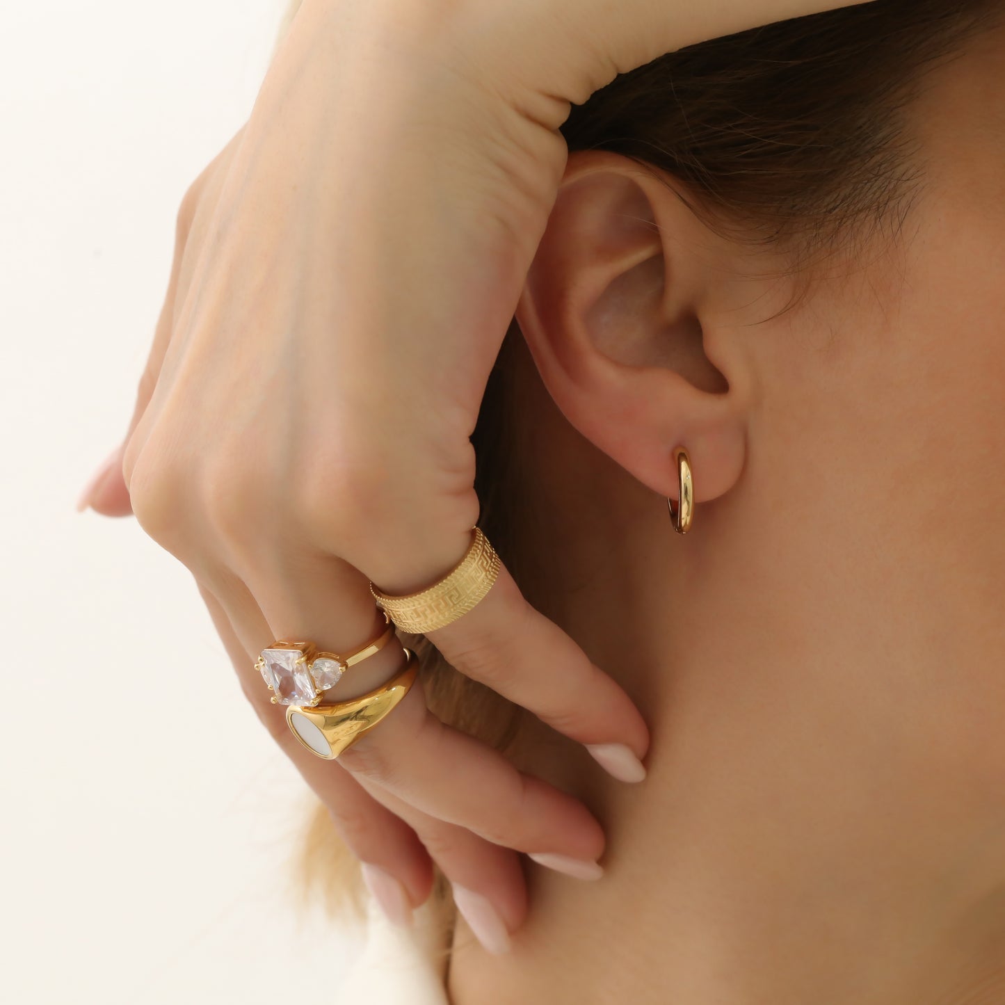 LUCY HOOP EARRINGS