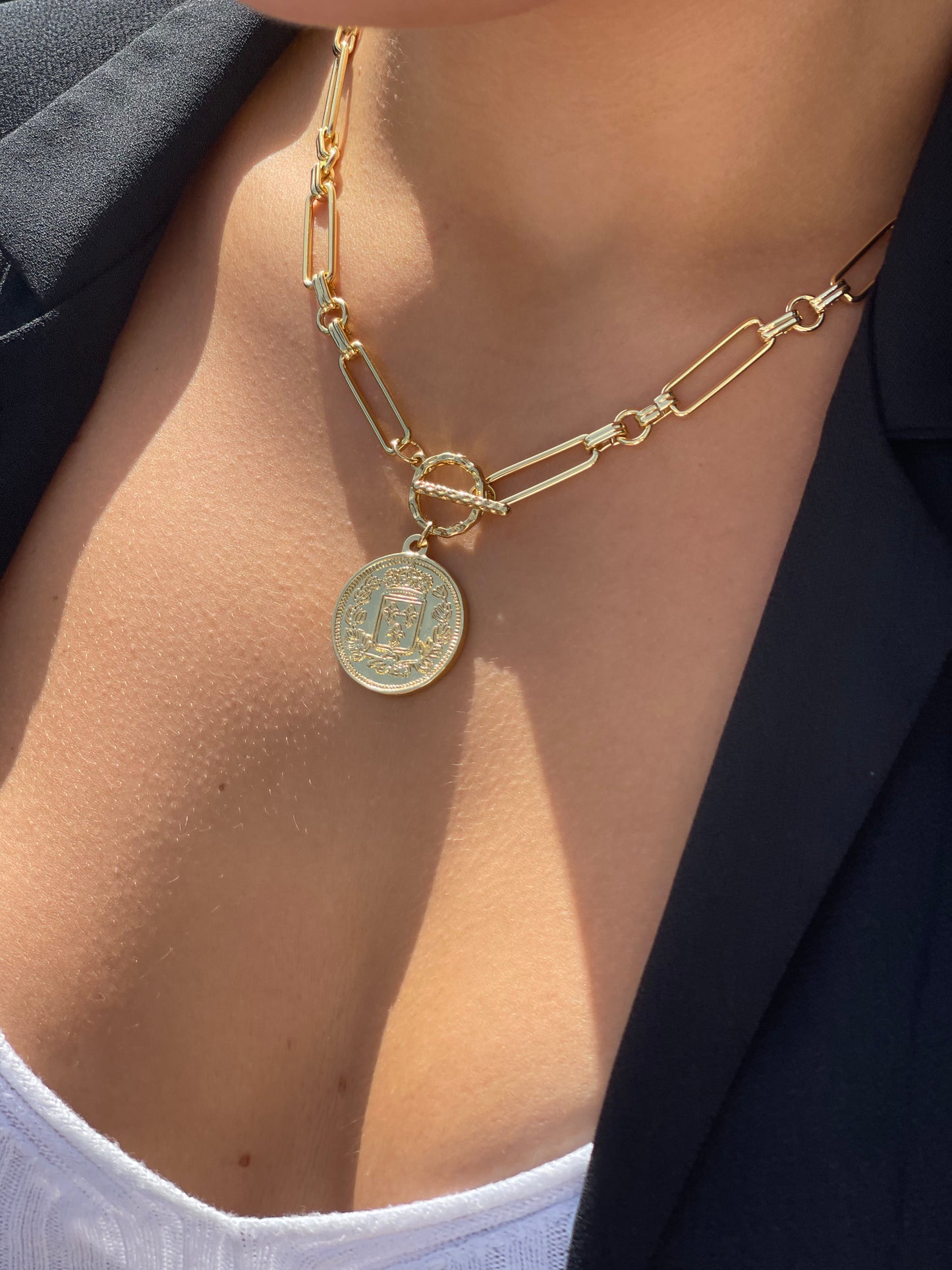 LONDON NECKLACE