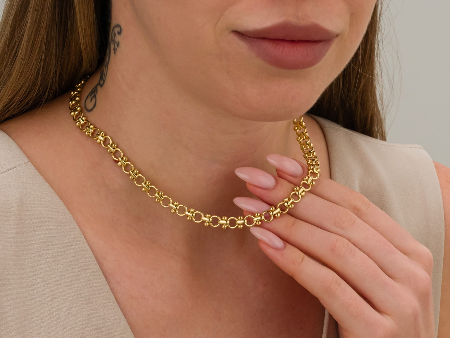 RAYA NECKLACE