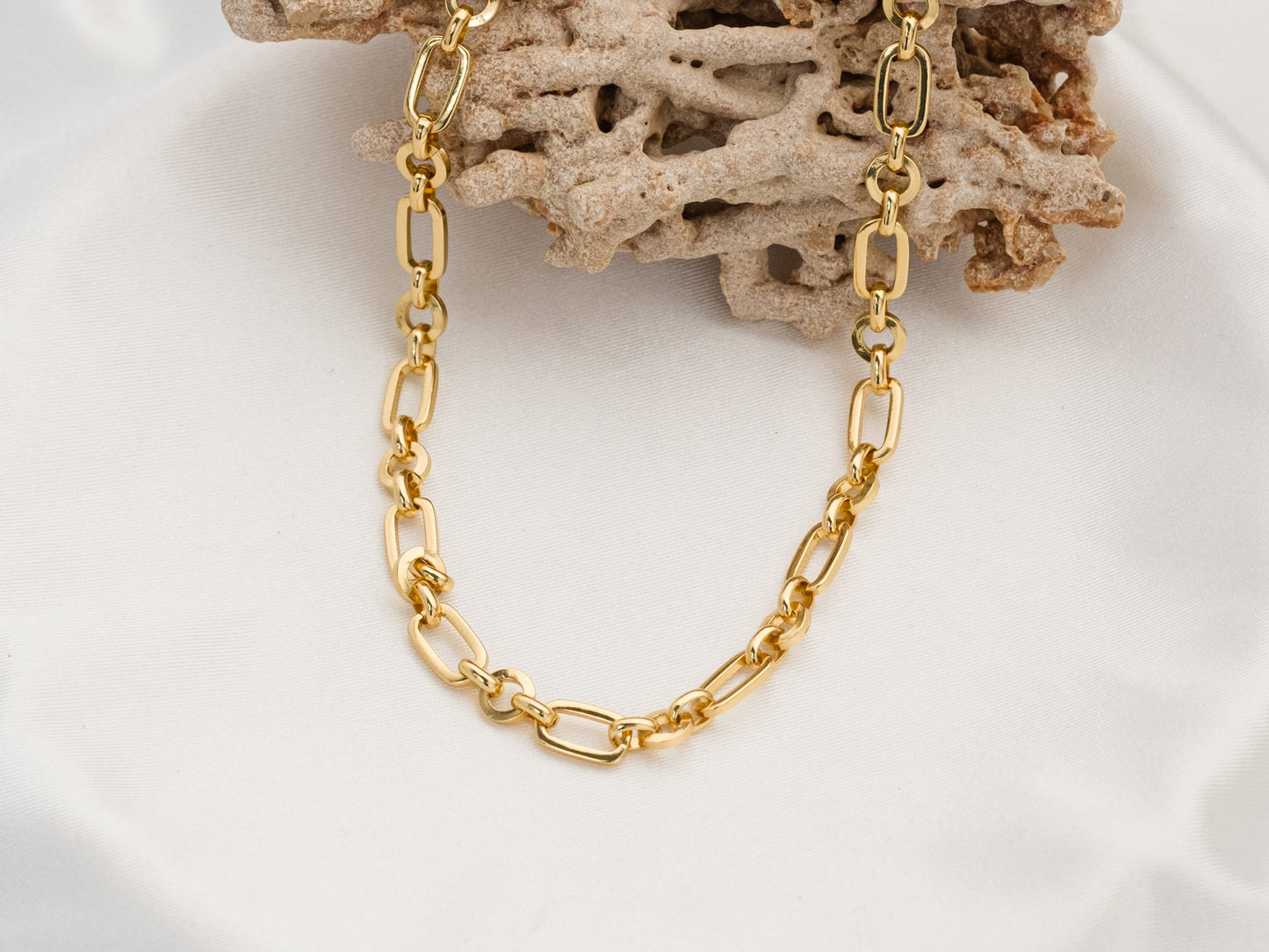 TRINITY NECKLACE