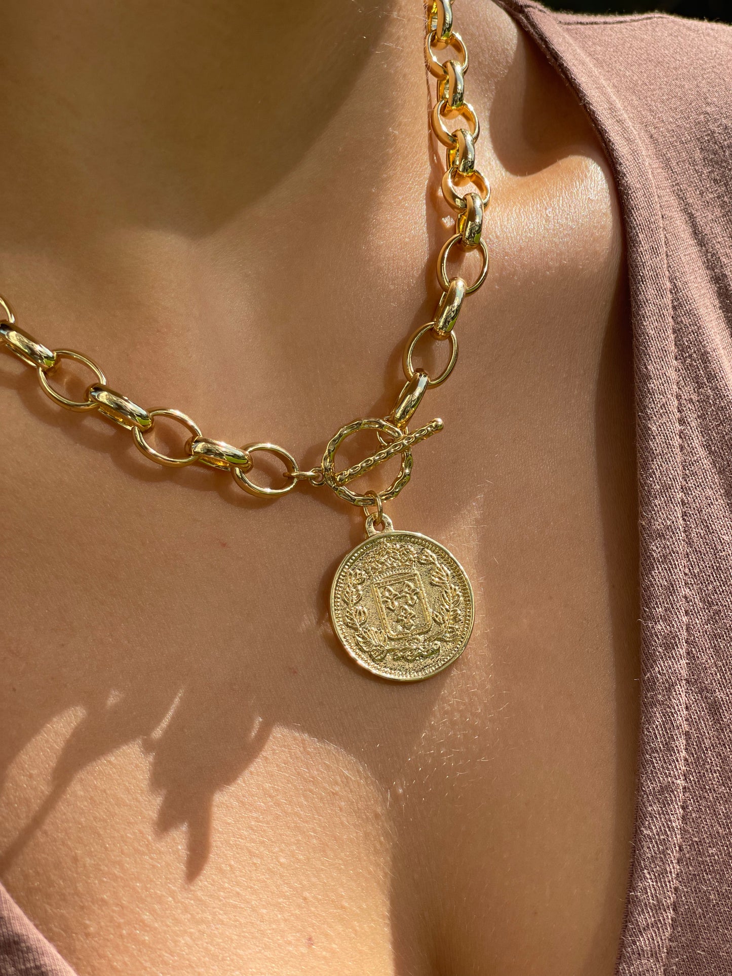 REGINA NECKLACE