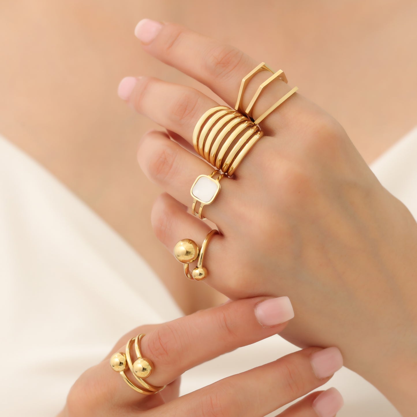 APRIL RING