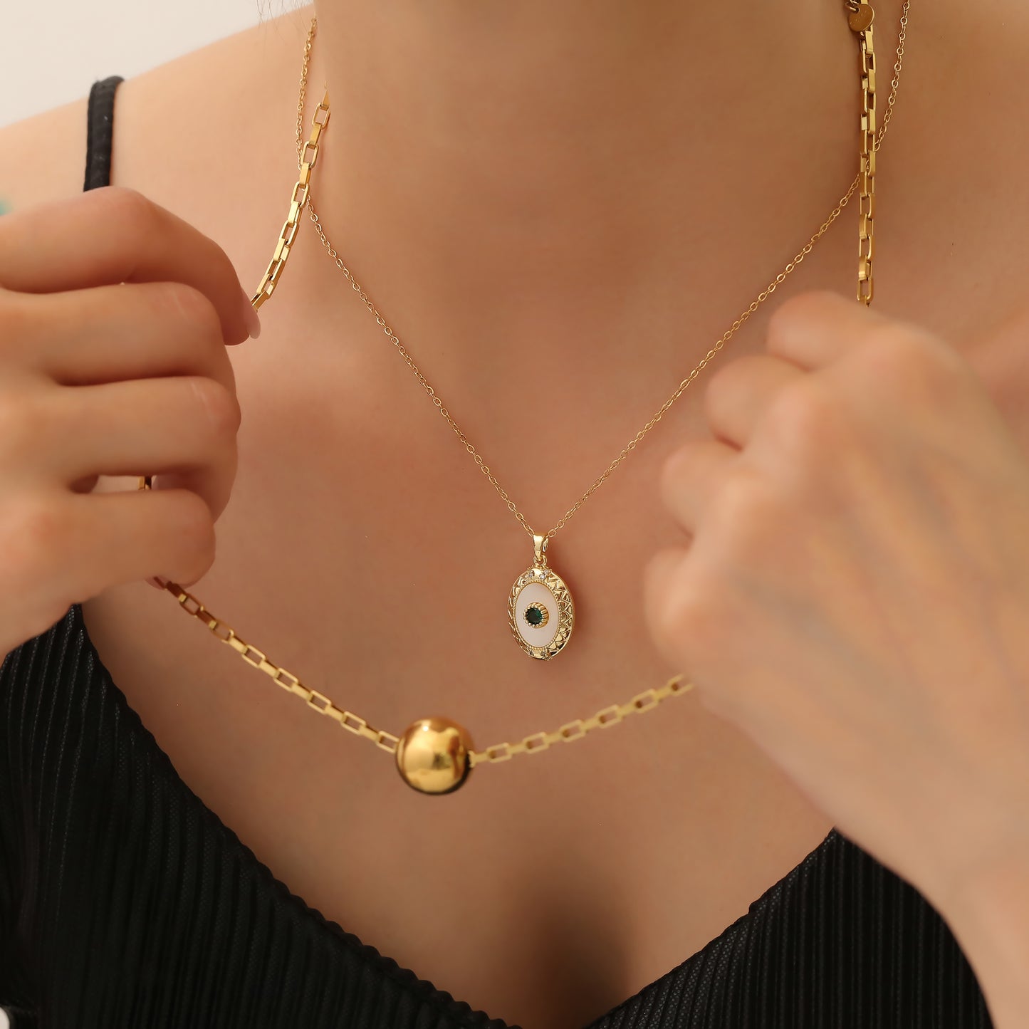 ELIANA NECKLACE