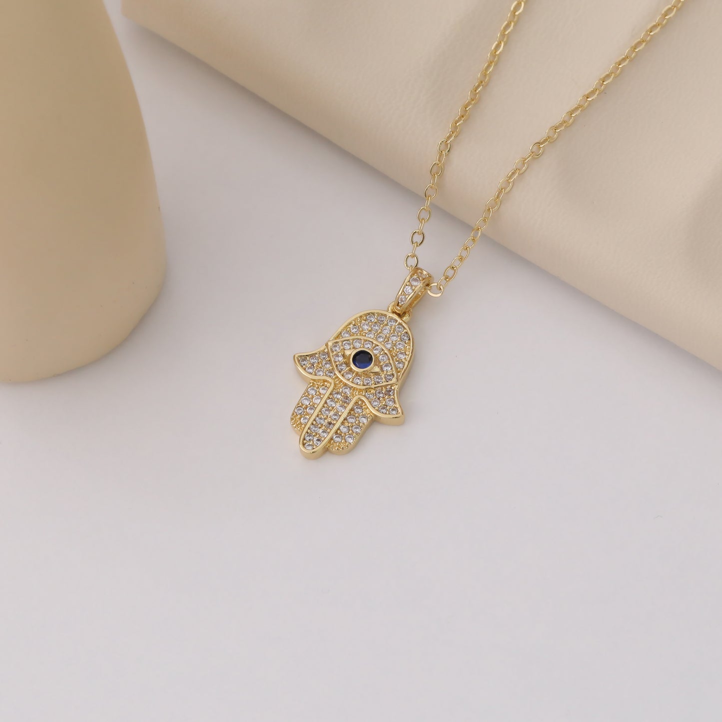 YUNA NECKLACE
