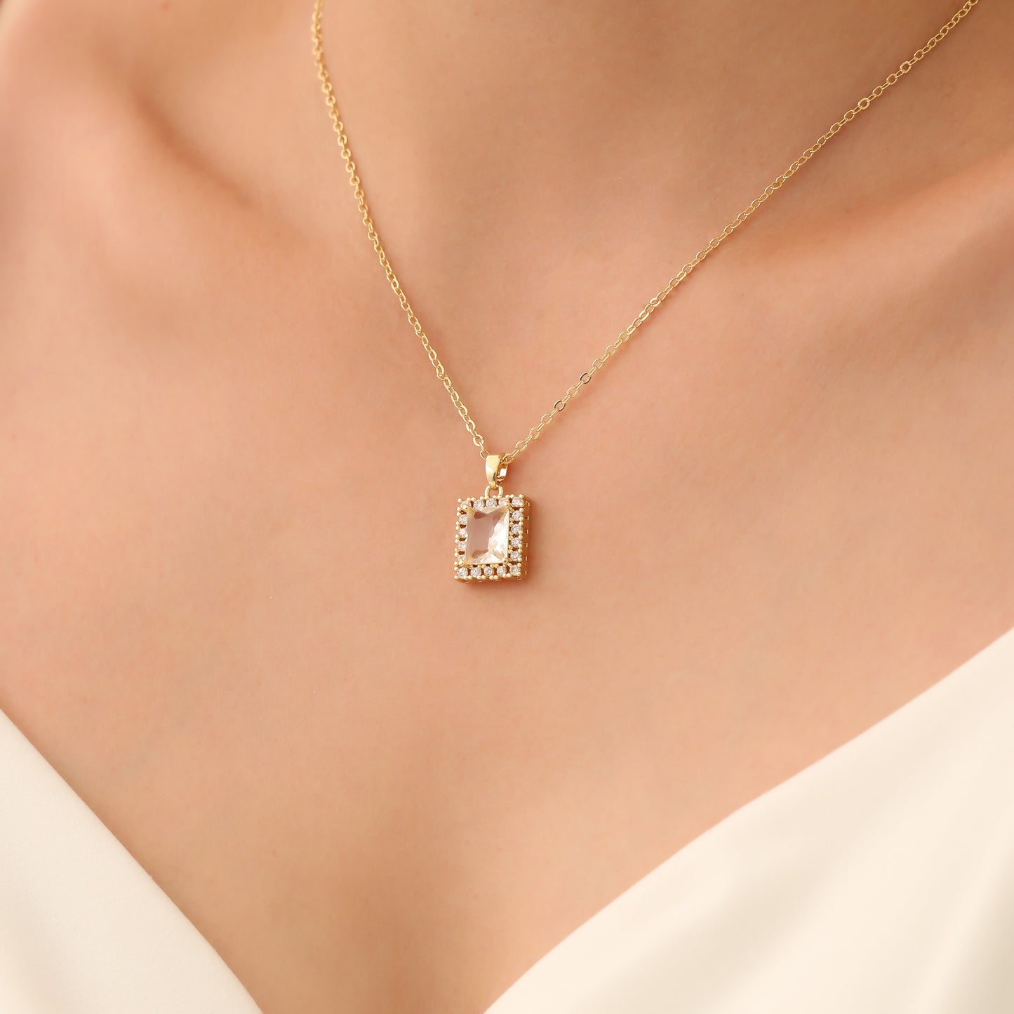 LUCILLE NECKLACE