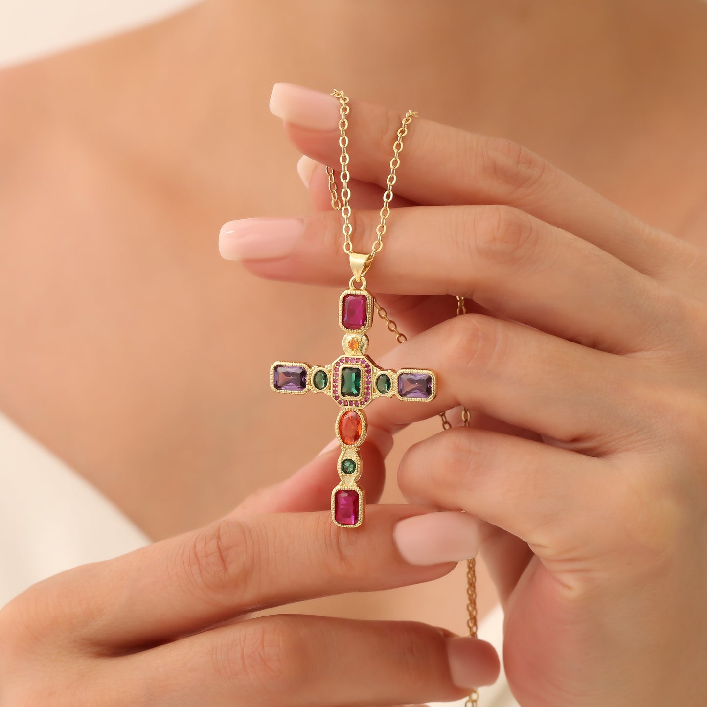 ADELIADE NECKLACE