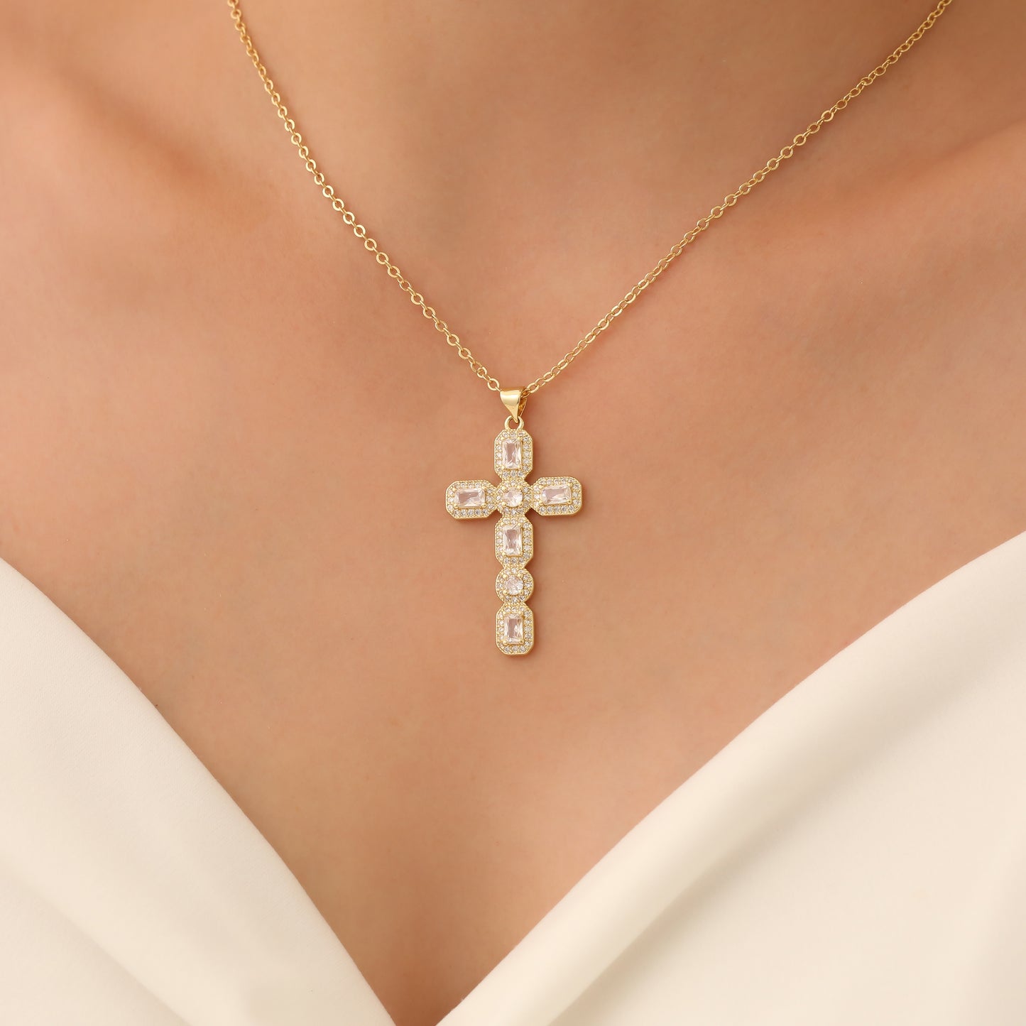 NAYELI NECKLACE