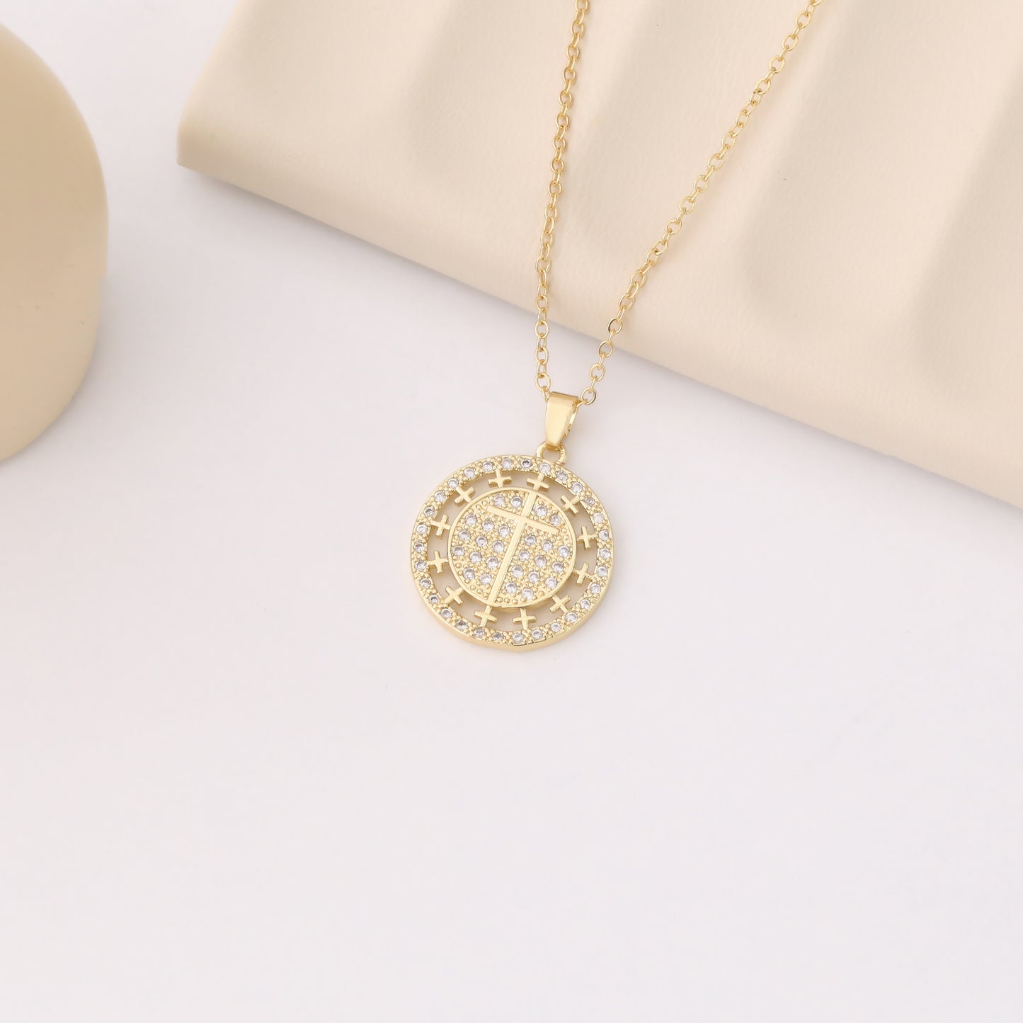 SUTTON NECKLACE