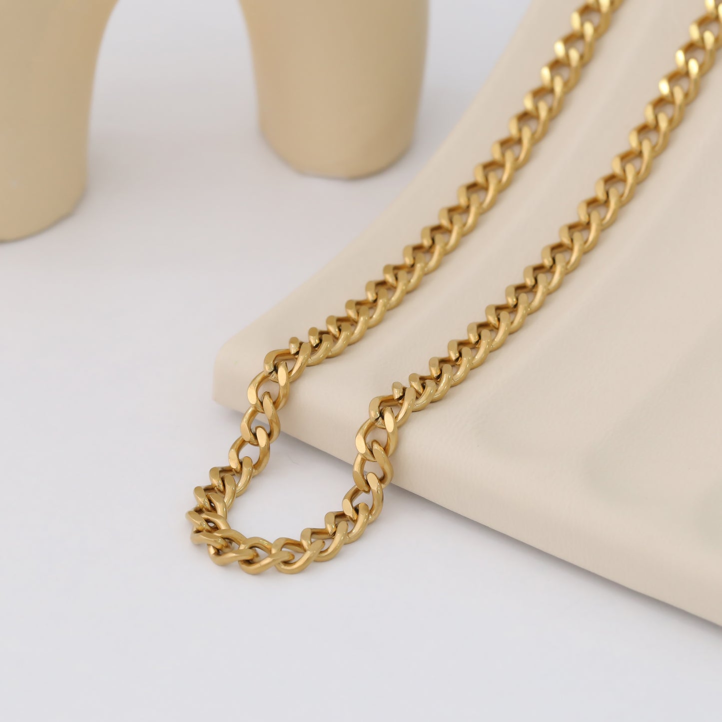 MADISON CURBY NECKLACE