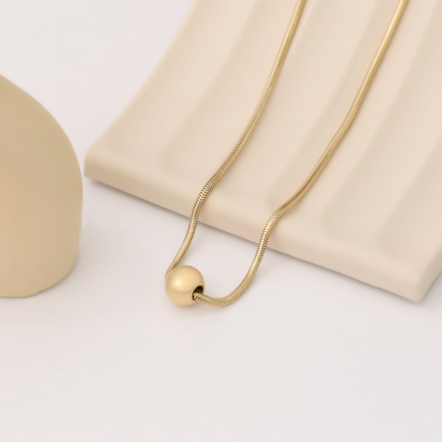 GABRIELLA NECKLACE