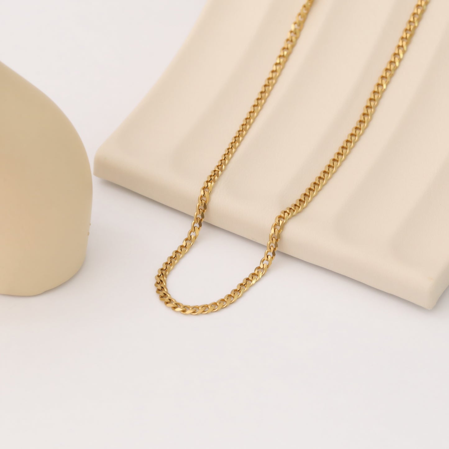 DAISY NECKLACE