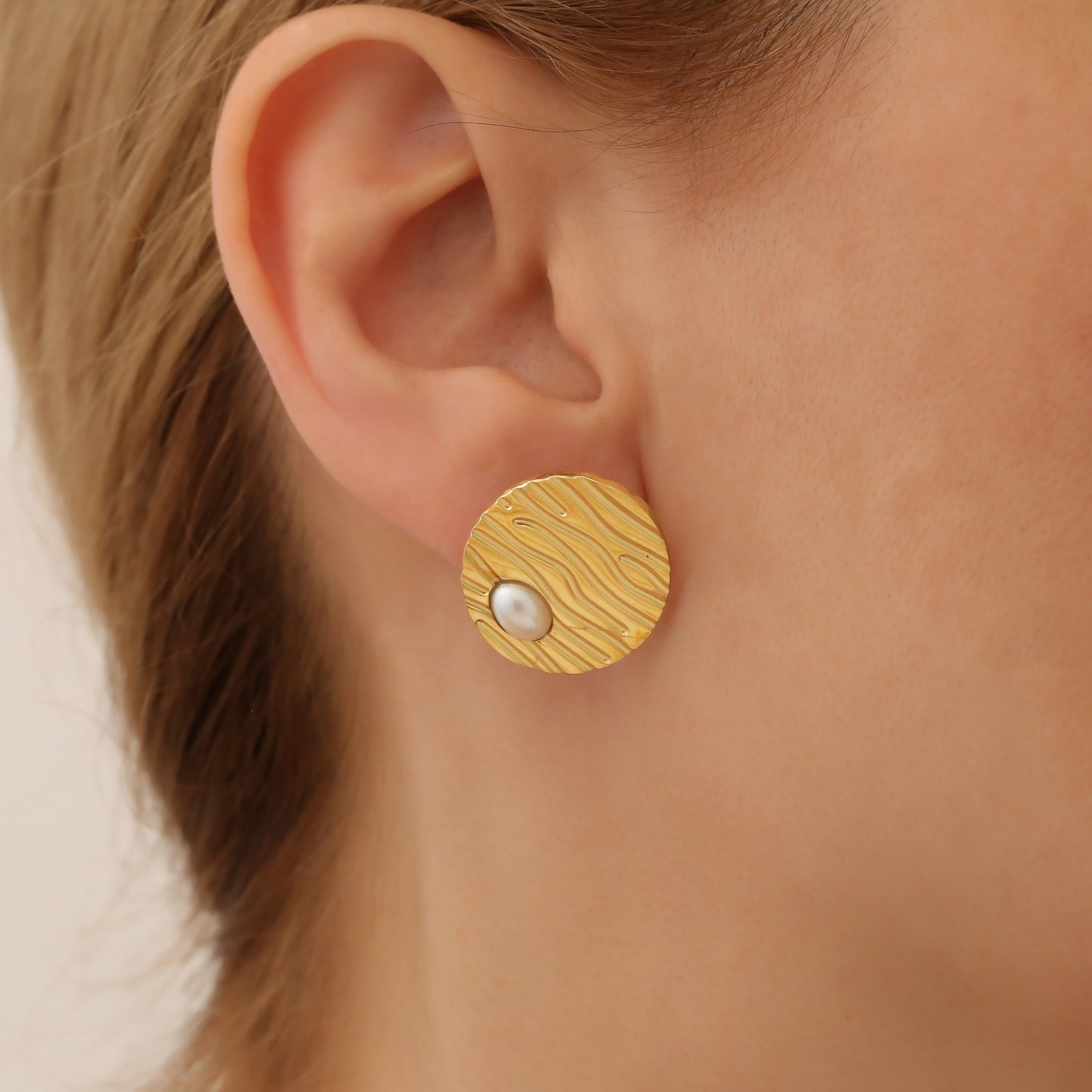 DALILA PEARL EARRINGS