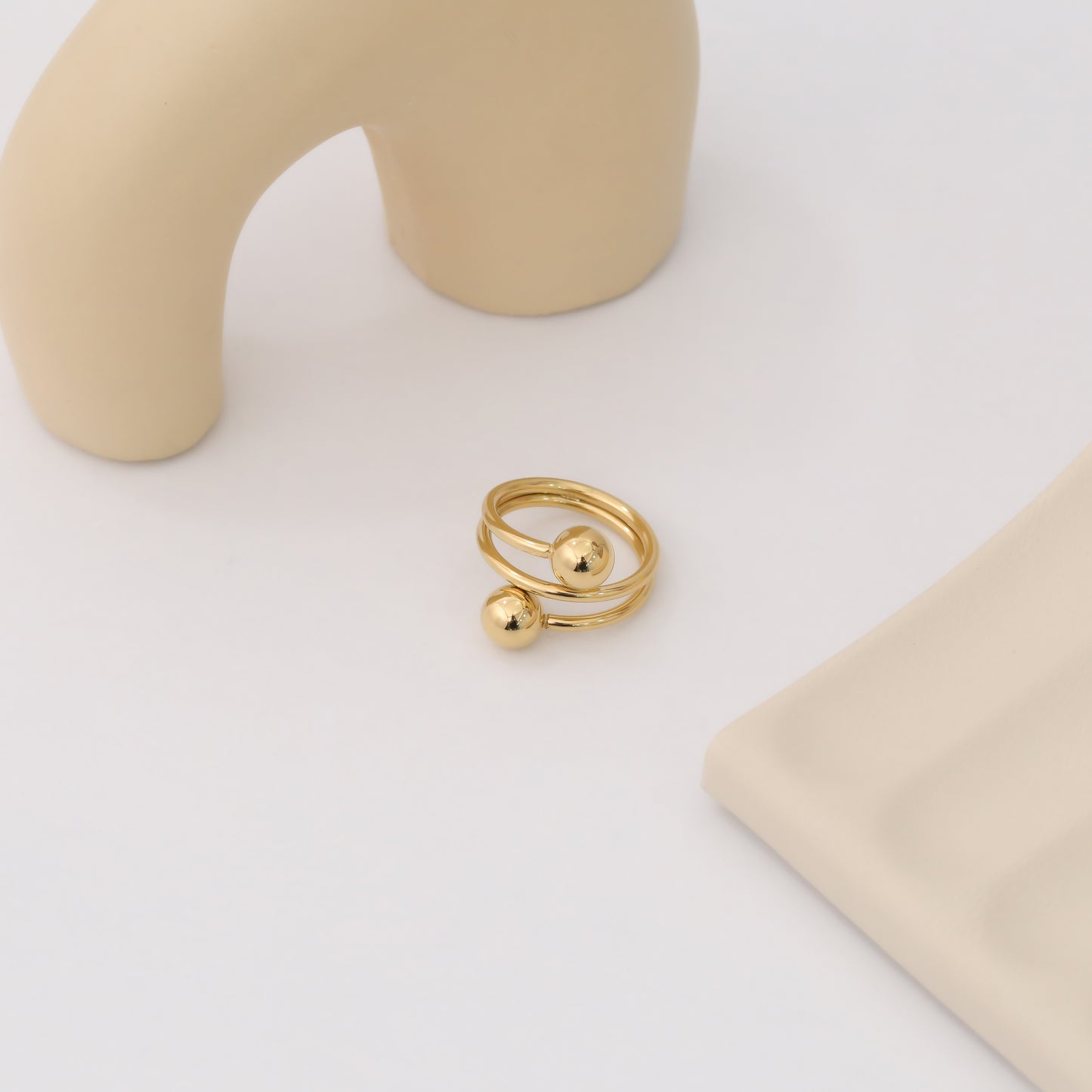 APRIL RING