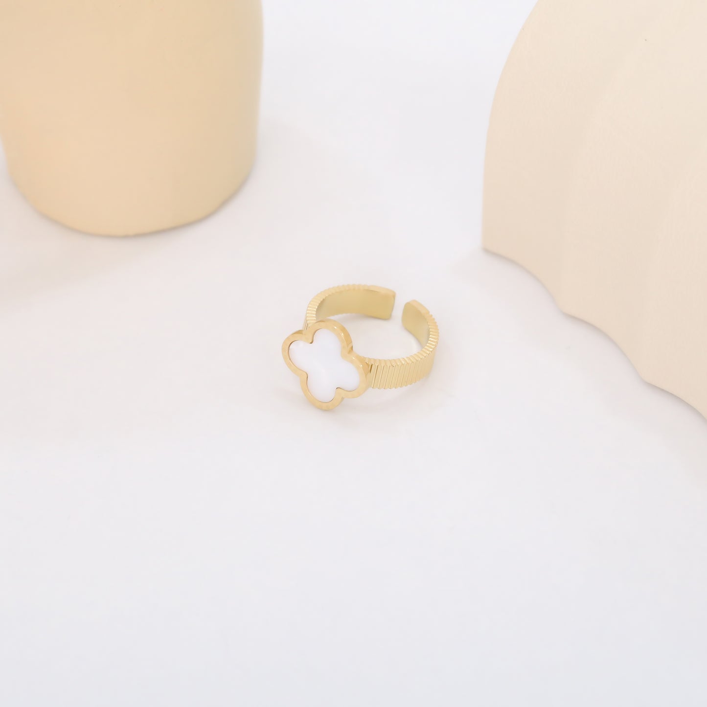 ALIA RING